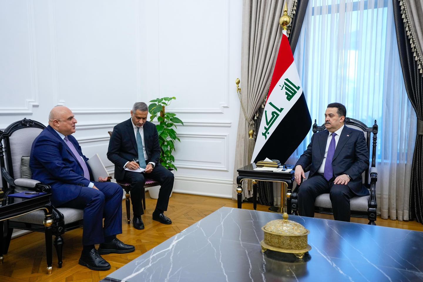 Azərbaycan Respublikasının İraq Respublikasındakı səfiri Eldar Səlimov İraq Respublikasının Baş naziri Məhəmməd Şiya Əs-Sudani ilə görüşmüşdür Xeber basligi